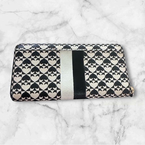 Kate Spade New York Neda Zip-around Continental Wallet Heart/Spade Pattern EUC - Picture 3 of 9
